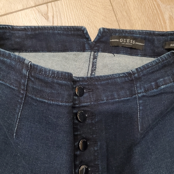 Guess Extra High Jeans - Picture 5 of 9